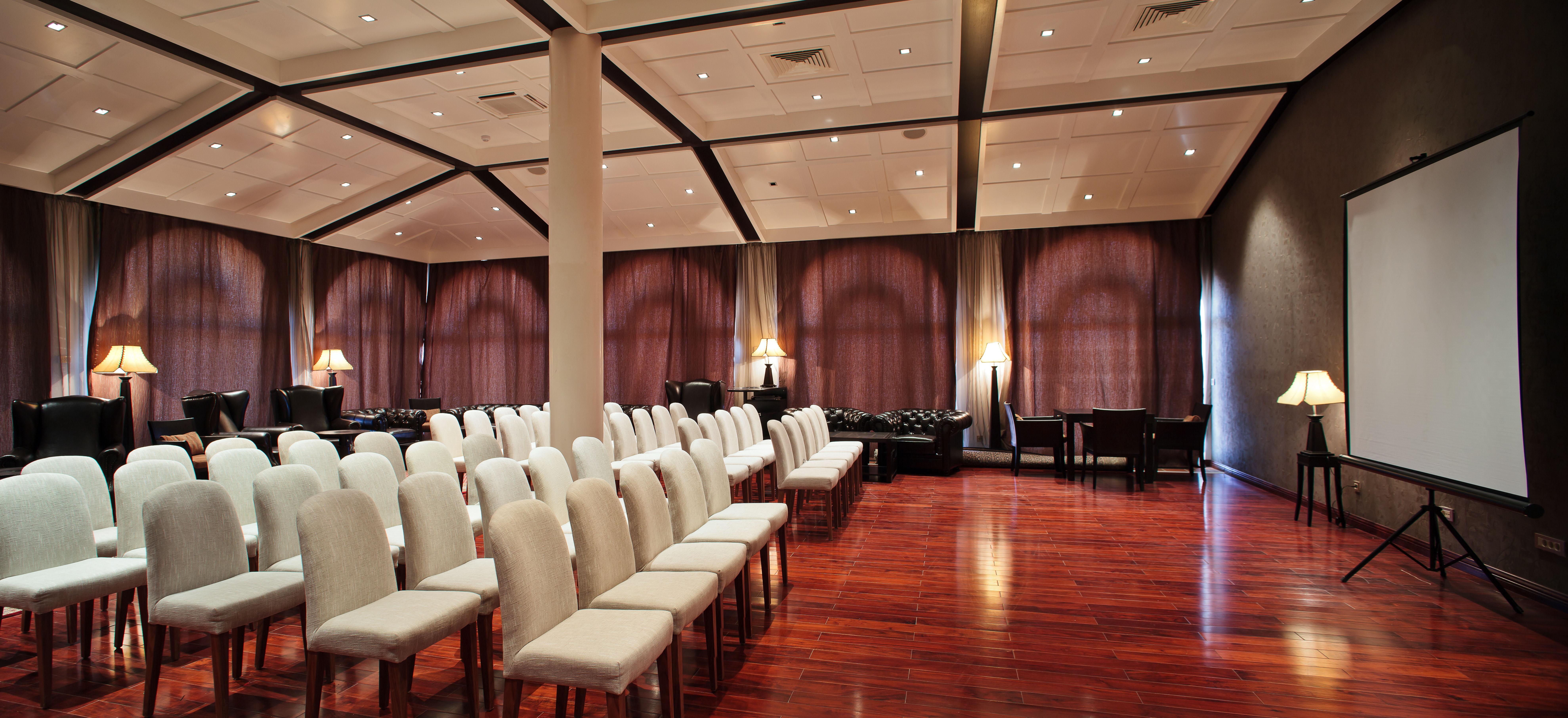 Lighthouse Golf & Spa Hotel Balchik Exterior photo The interior of the main hall