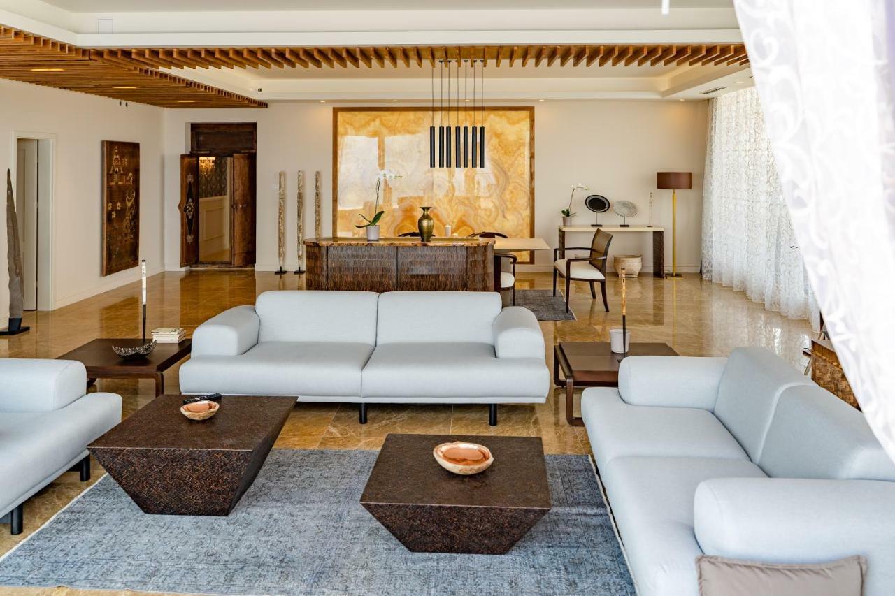 Lighthouse Golf & Spa Hotel Balchik Exterior photo A living room